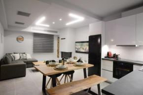 Damona Luxury Home - near City Center
